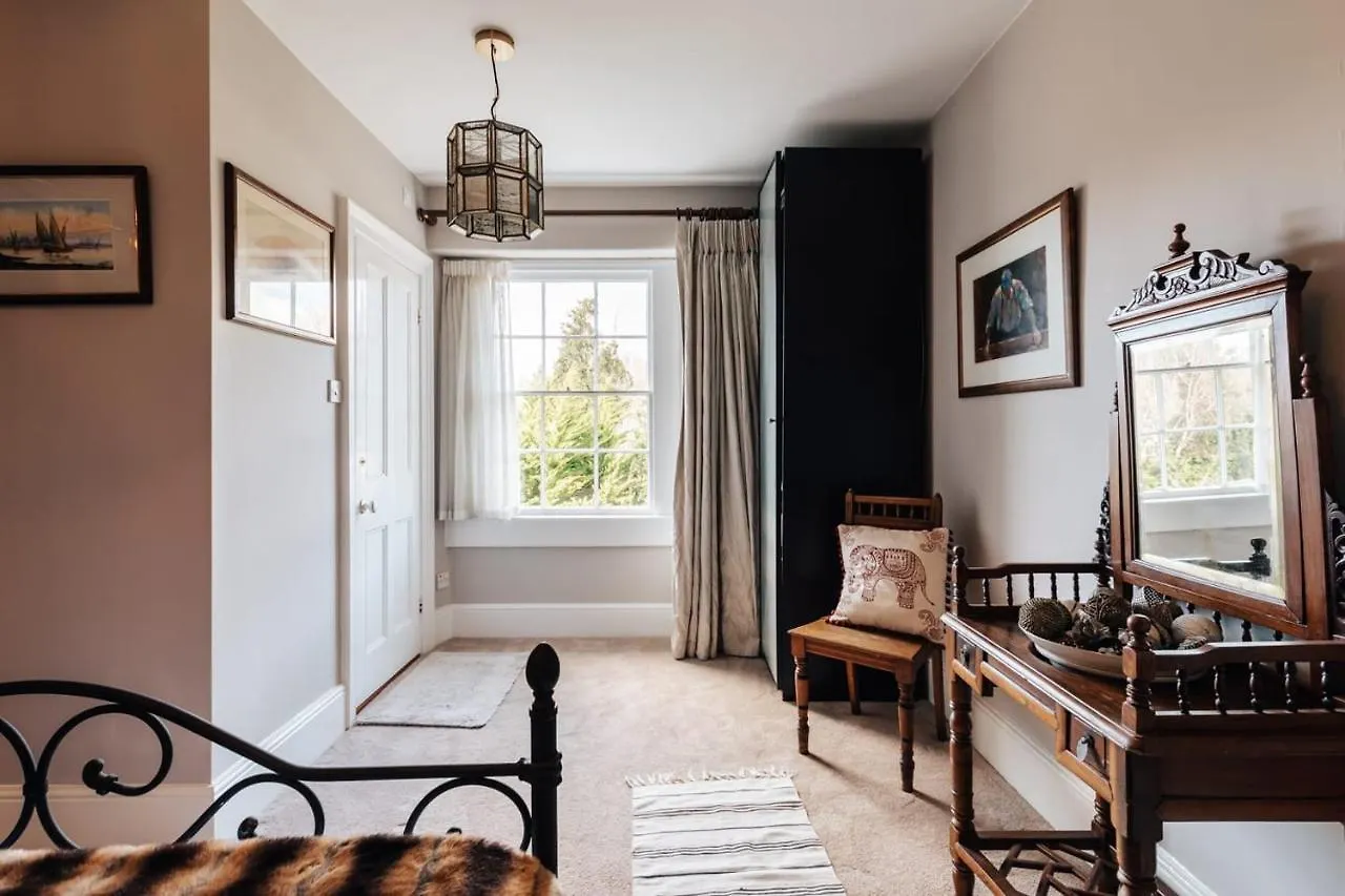 Central Townhouse With Garden & Free Parking Bath United Kingdom